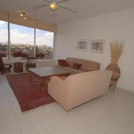 Kfar Saba View Apartment Ruang foto